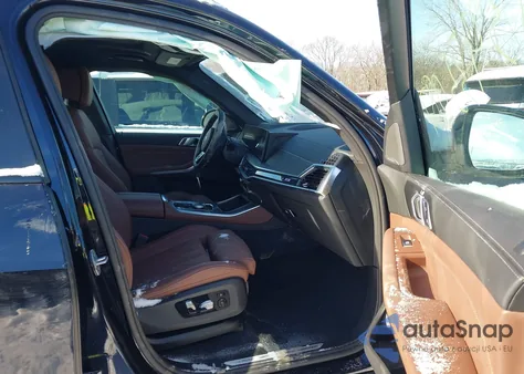 2026 BMW X5 xDrive40I z USA, uszkodzony, nr VIN 5UX23EU01T9044899